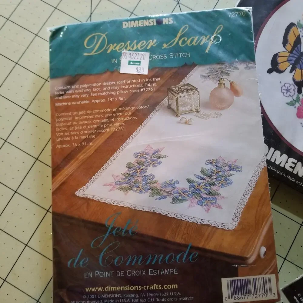 Lot Of 4 Dimensions Needlepoint Kits Cross Stitch Embroidery Crewel Craft Floss